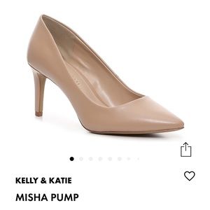 Kelly & Katie Misha pump nude size 7.5